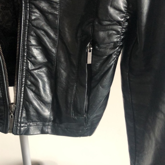 Size S Le Chateau Black Leather Jacket - Picture 7 of 7